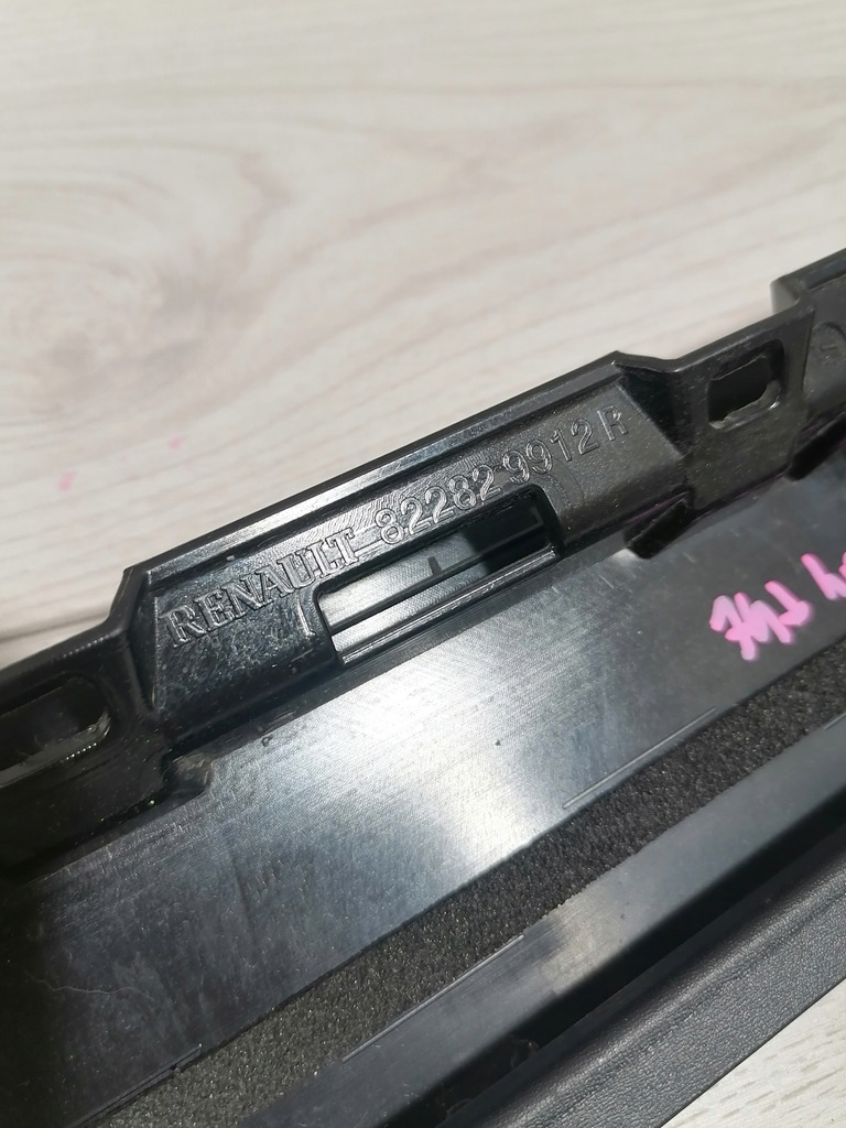 фото №6, Renault captur ii listwasłupek левый задняя 822829912r