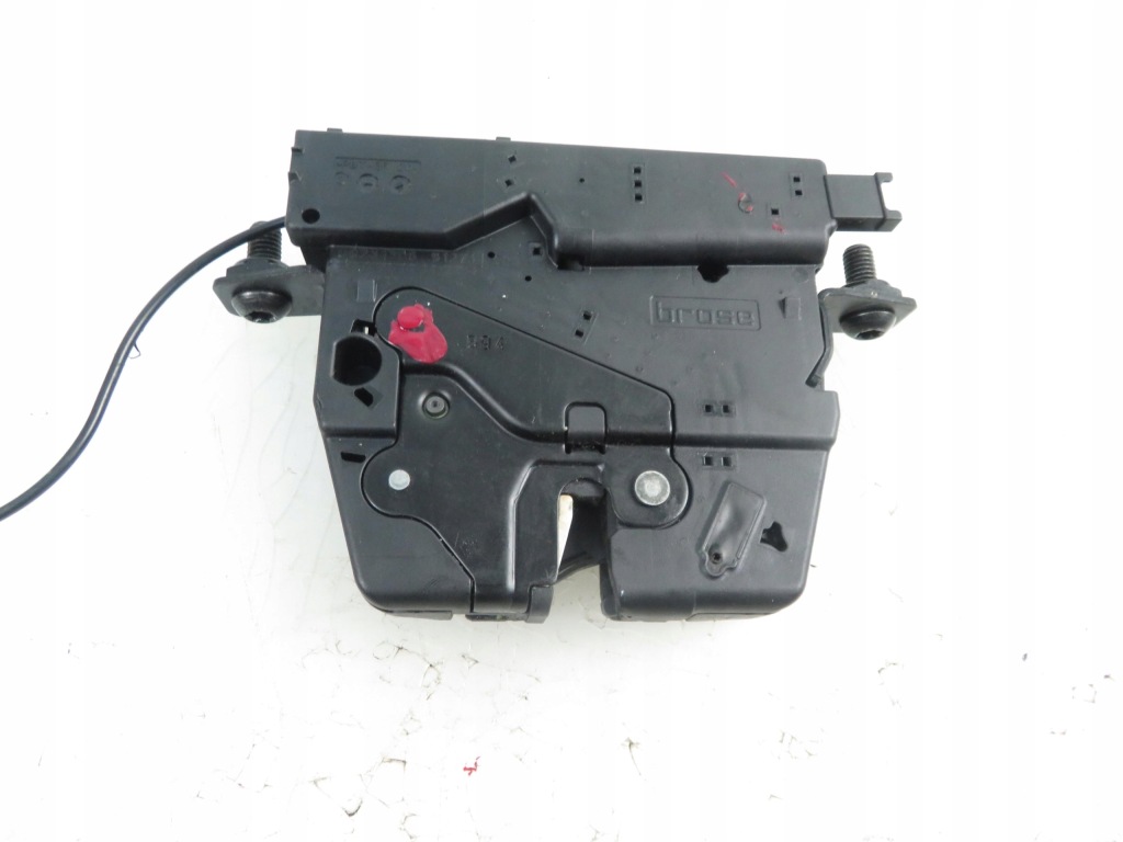 Замок кришки bmw x1 e84 9127811 Зі Шроту