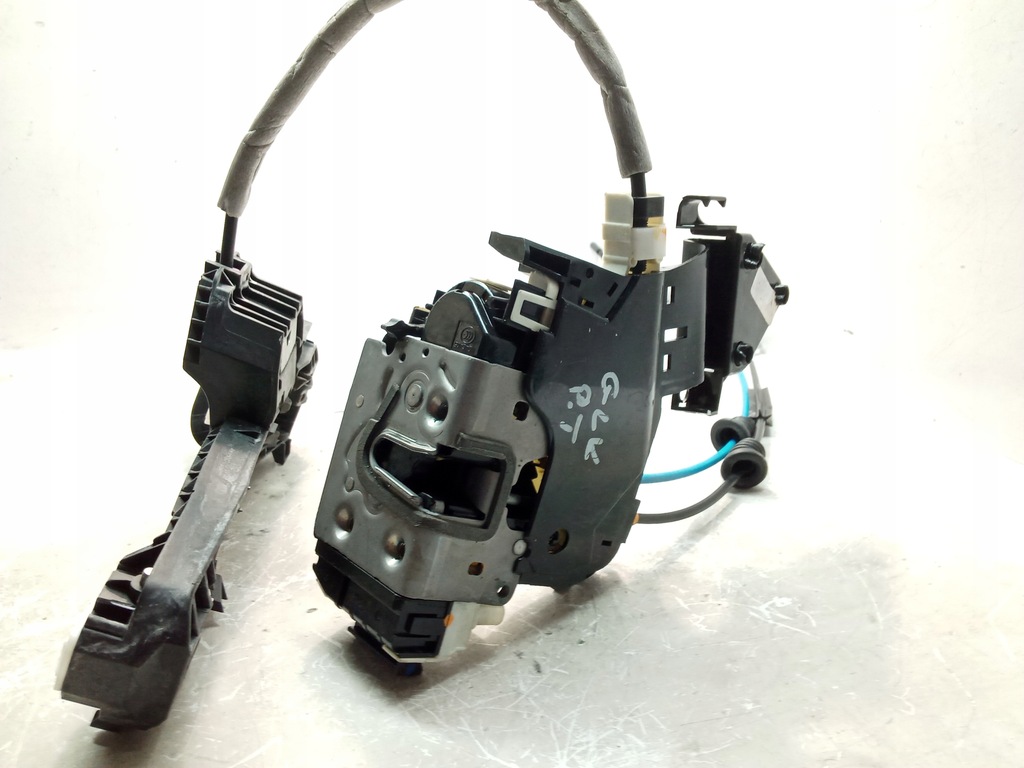 фото №1, Mercedes glk x204 08- замок дверь правый задняя europa