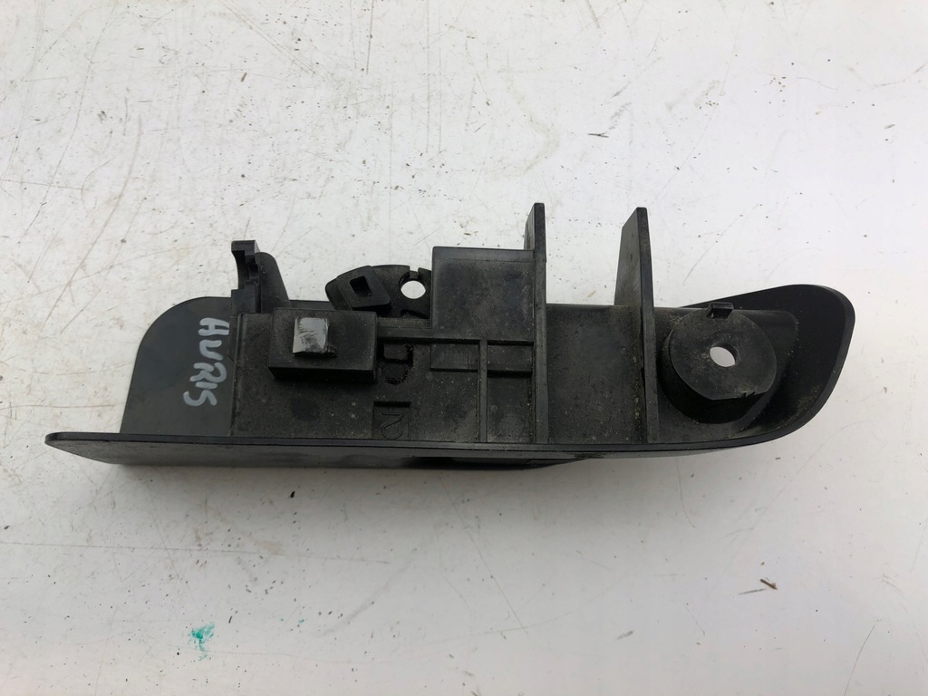 фото №5, Toyota auris відкривання заливної пального кронштейн