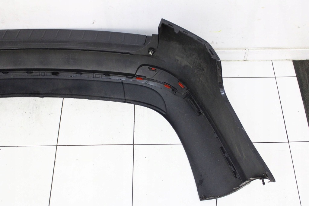 фото №11, Volvo v50 lift 2007r- бампер задняя задний 452 - код лакокрасочного покрытия