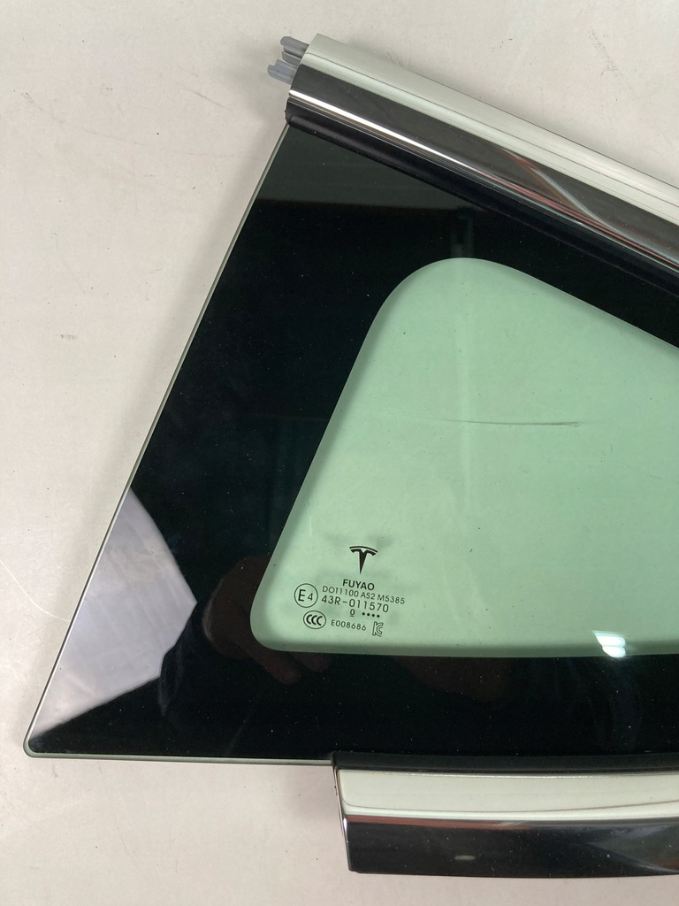 фото №4, Скло кузовна ліва tesla 3