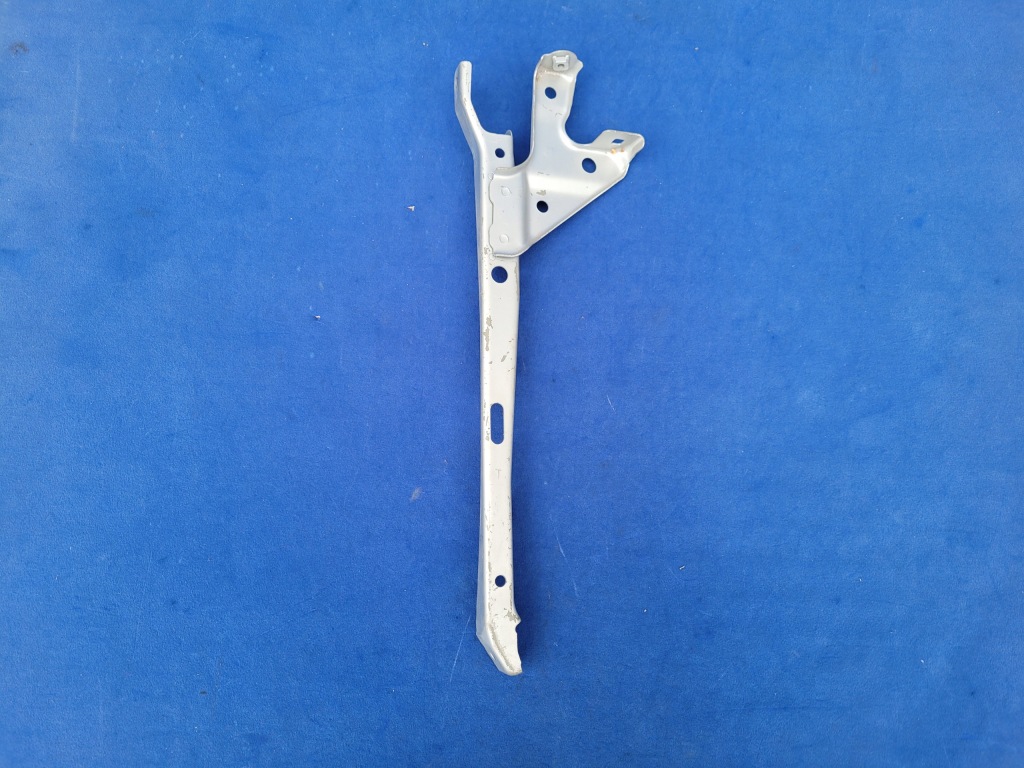 фото №1, Toyota corolla e21 2019- pas замковый кронштейн средний