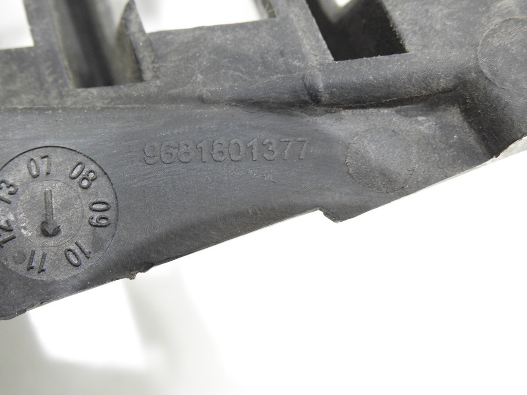 фото №7, Решётка бампера средняя перед citroen c3 picasso