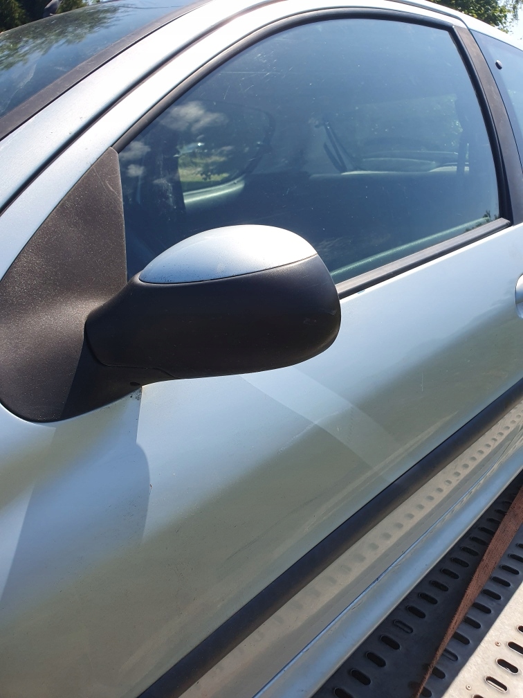 фото №11, Кришка бардачка пасажира peugeot 206 2002 r 3d 1.1 60 km eylc chb версія 3d