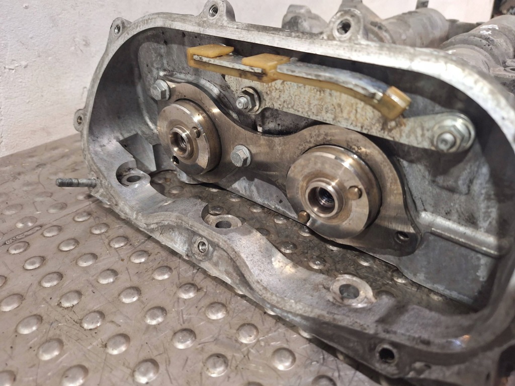 фото №6, Крышка клапанов 504328266 валы распределительного вала fiat iveco 3.0 jtd hpi