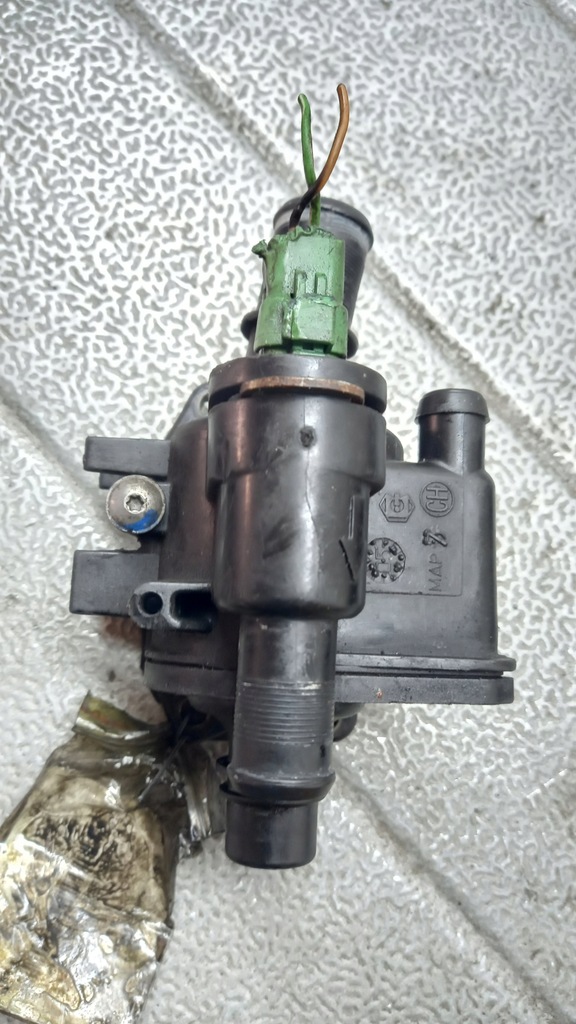 фото №6, Корпус термостата 9654393880 mazda 2 1.4 tdci