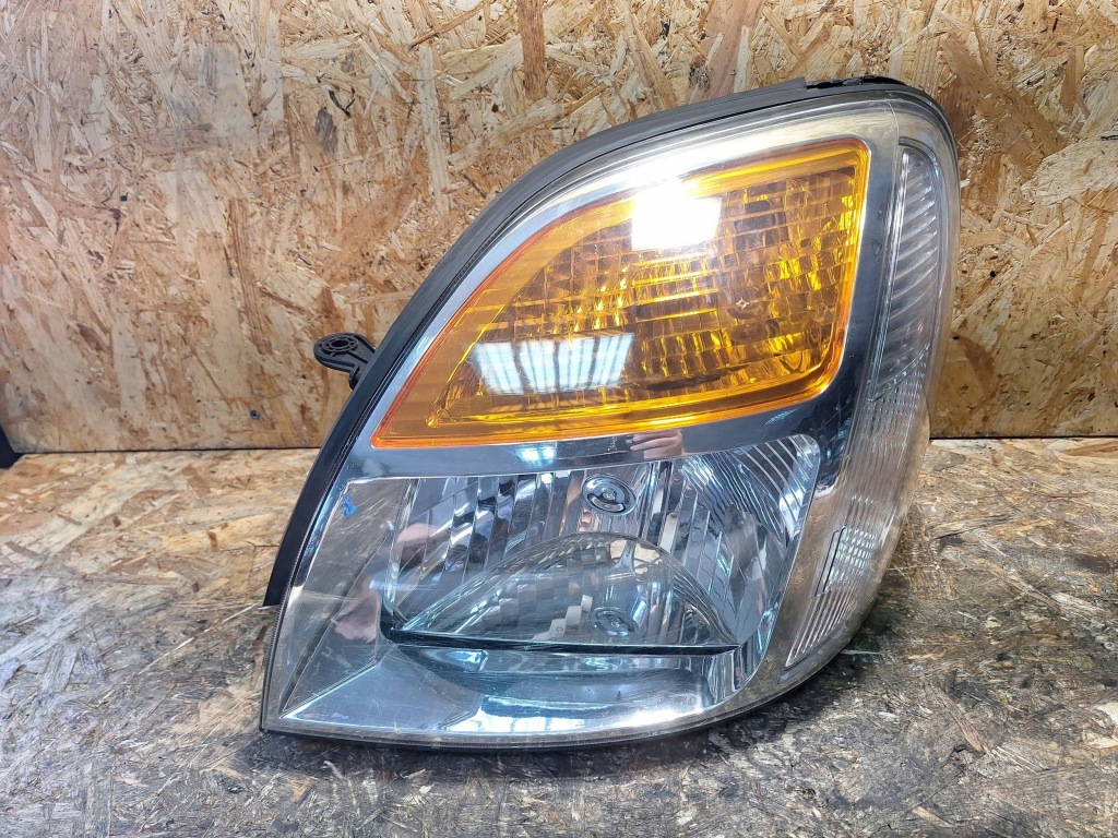 фото №1, Лампа ліва перед hyundai h1 starex 04-07 europa