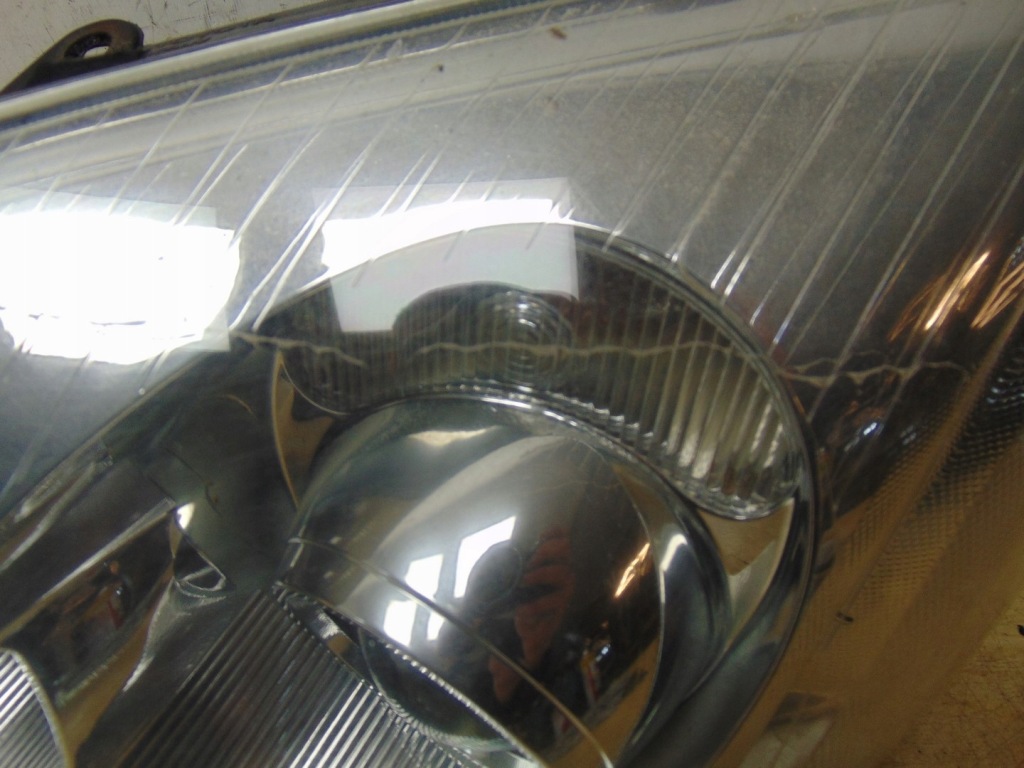 фото №5, Лампа левая перед toyota avensis t25 europa