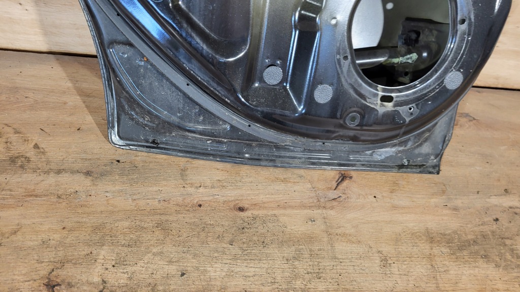 Двері голий лівий задній nissan juke f15 10- z11g чорні Зі Шроту