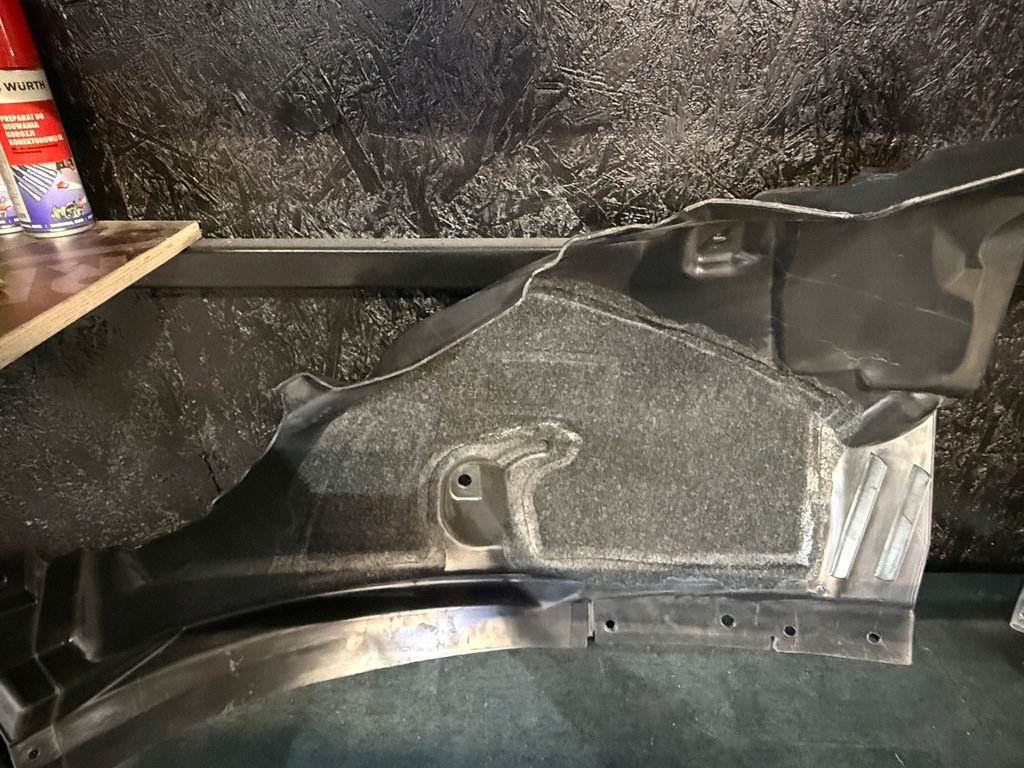 фото №1, Підкрилок правий перед передні bmw i3 7368602