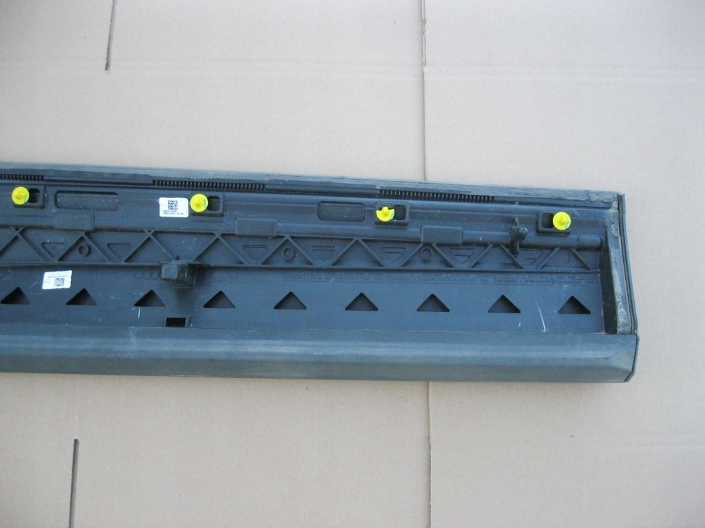 фото №3, Молдинг левая дверь задняя audi q8 18-20