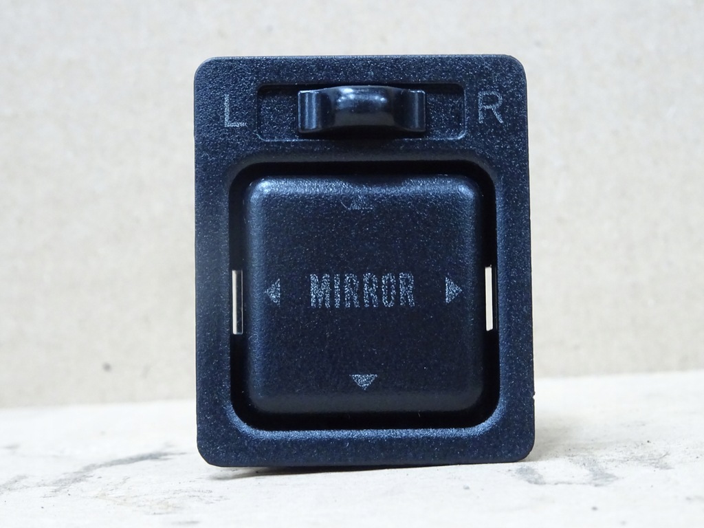 фото №1, Toyota rav4 панель переключатель зеркал 94-00r