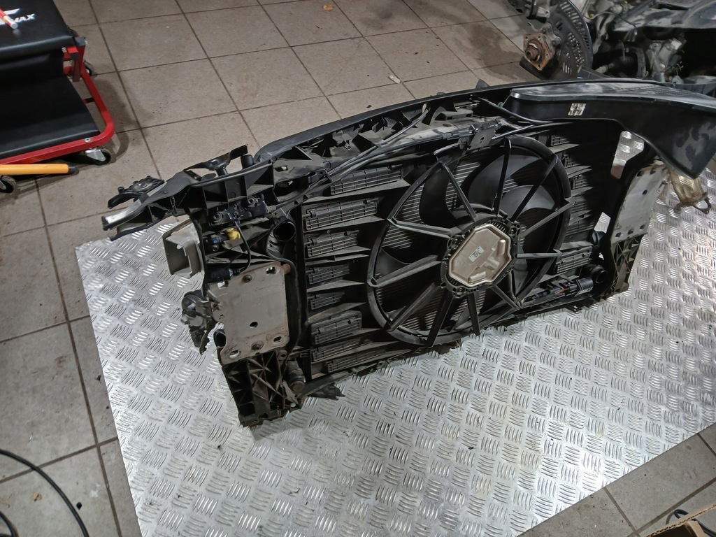 фото №11, Audi s4 a4 b9 8w 3.0 tfsi усилитель pas передний радиатор 8w0145805c