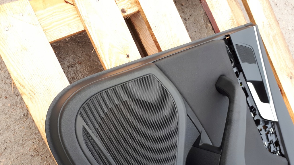 фото №7, A4 b9 lift обшивка оббивка двері правий задня