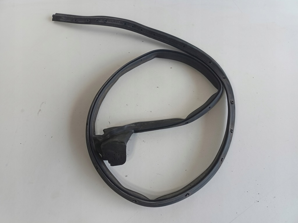 фото №1, Ford mustang v 10-14 прокладка дверь правая