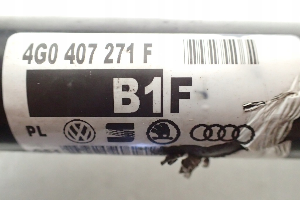 фото №2, Audi оригинальный номер 8r0501203c приводной вал задняя