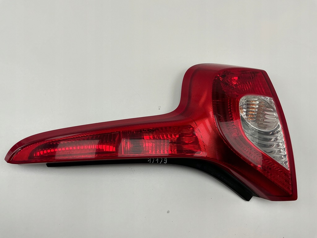 фото №7, Лампа задня права volvo c30 27710205 15463187