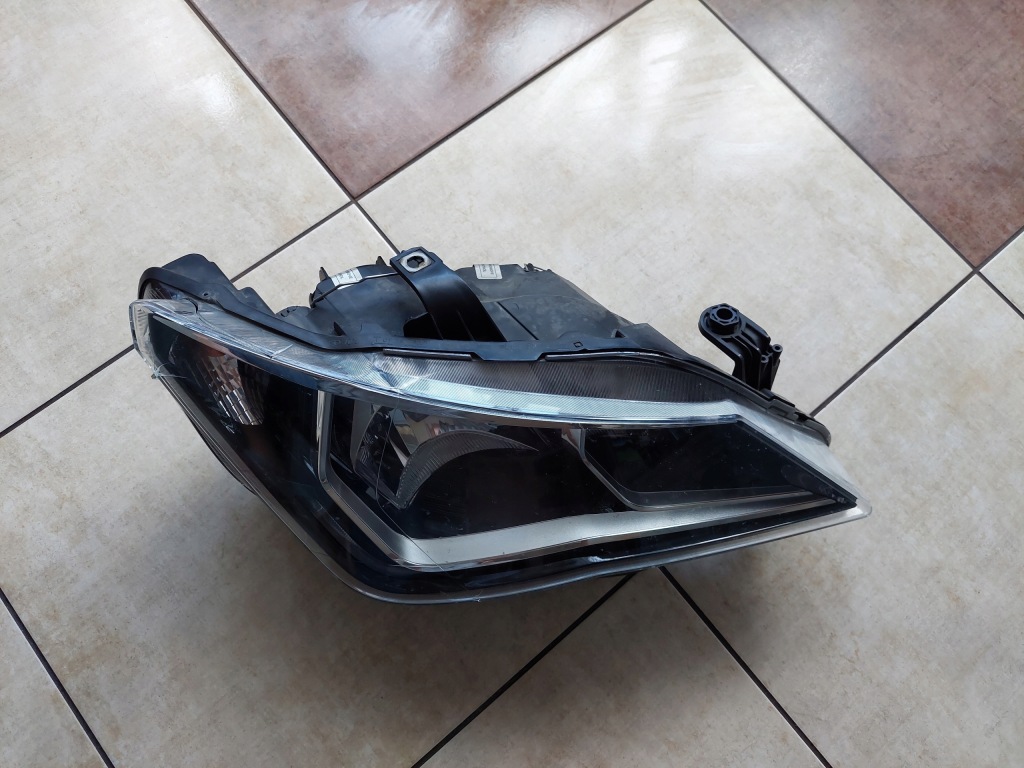 фото №5, Права лампа - led - seat ibiza iv 4 - lift