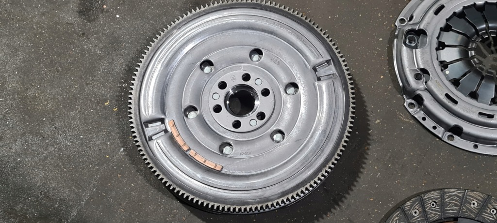 фото №11, Nissan 1.6 dig-t 2010-2019 зчеплення притиск колесо двомасовий оригінал