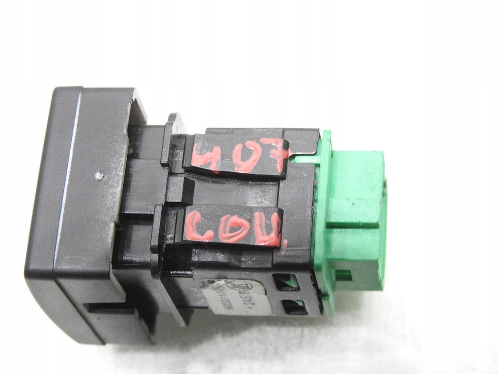 фото №7, Кнопка переключатель открывания крышка топлива 407