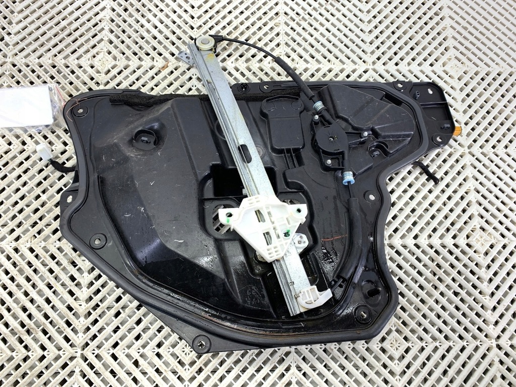 фото №1, Подъемник стекло правый перед mazda 3 bm хэтчбек механизм