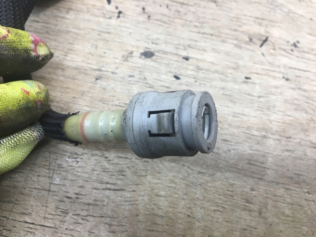 Шланг зливний bmw e70 e71 e90 f01 f02 f07 f10 в Україні