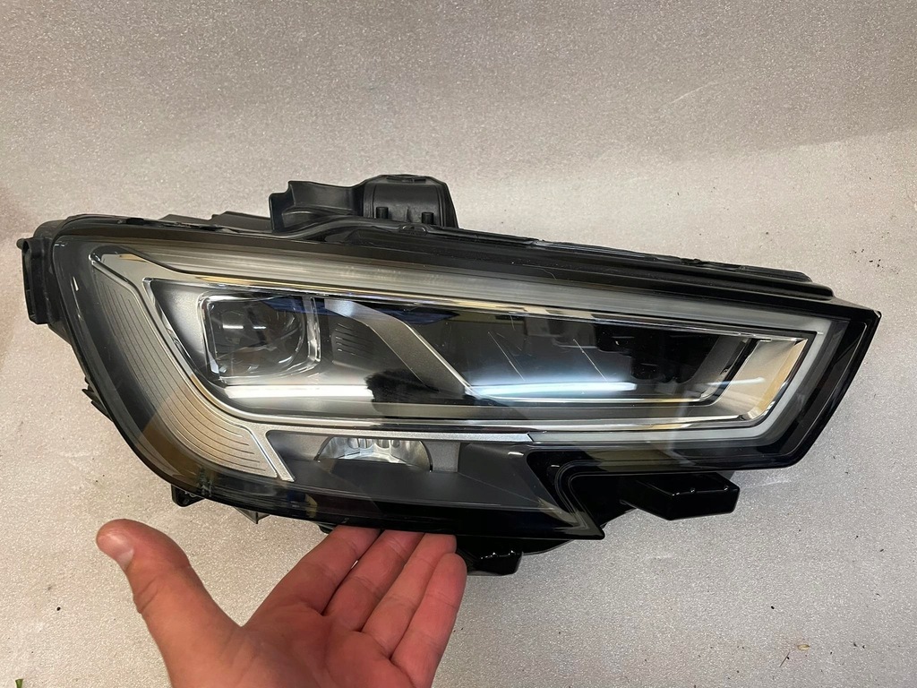 фото №10, Audi a3 8v lift лампа перед led 8v0941036 8v0941035