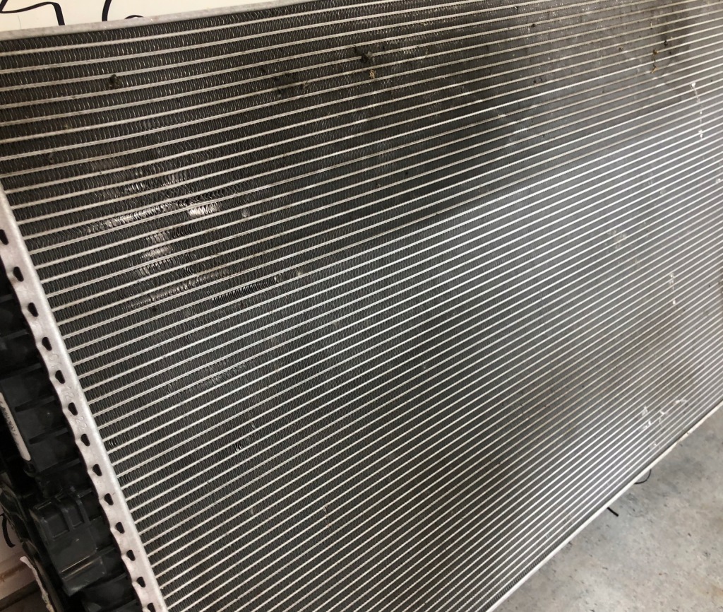 Audi sq5 q5 80a 2 s-line рестайлінг  21- радіатор води Ціна