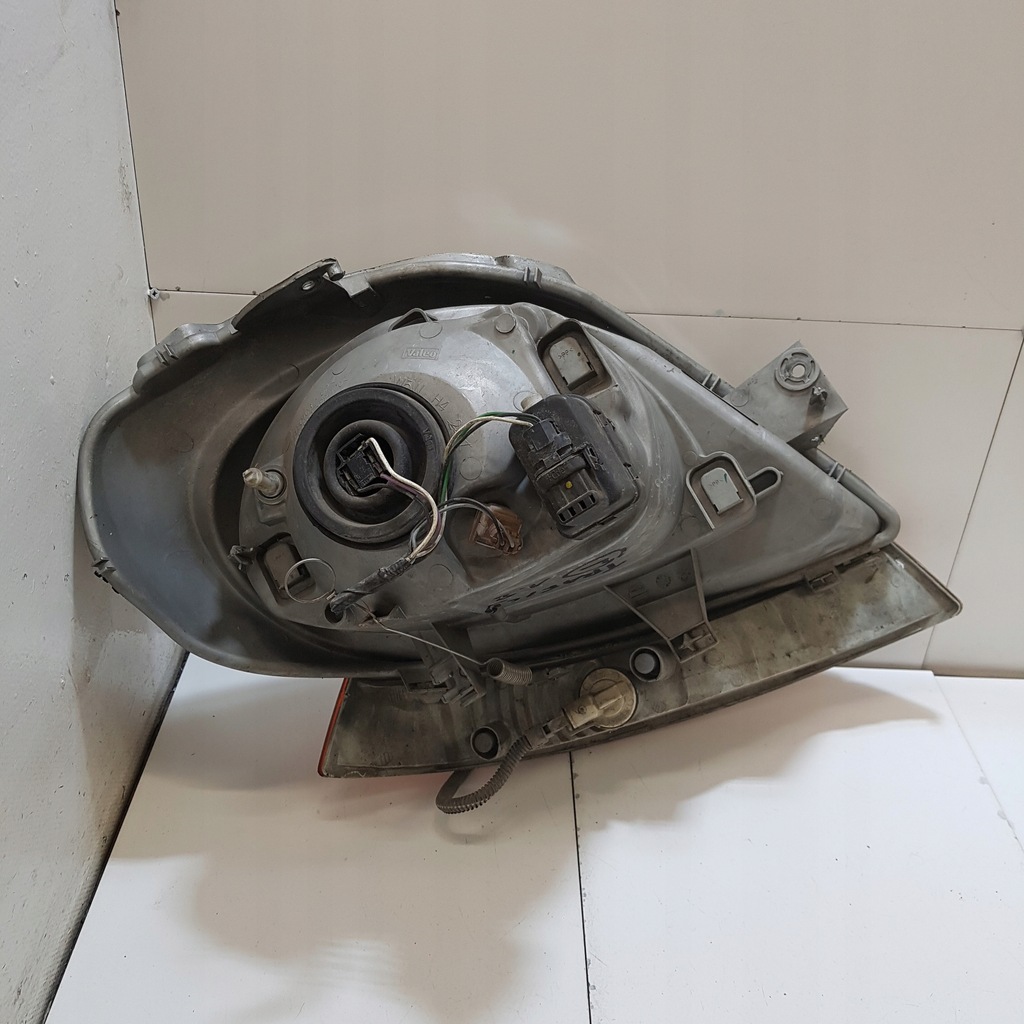 фото №2, Лампа левая передняя renault trafic valeo
