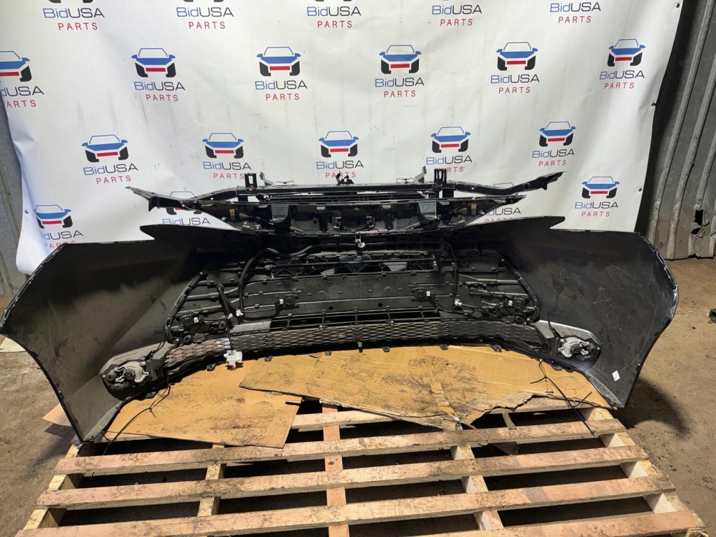 Бампер комплектный  радиатор ремень передний усилитель toyota sienna 2021 xl40 Киев