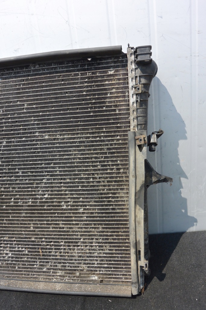 Радиатор воды 3.0 tdi audi q7 4l touareg 7l Цена