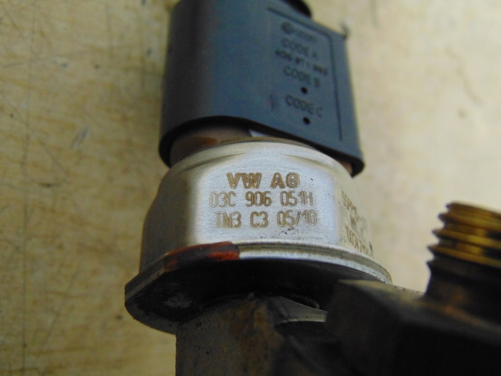 фото №15, Молдинг упорскування + форсунки vw golf vi 1.4 tsi