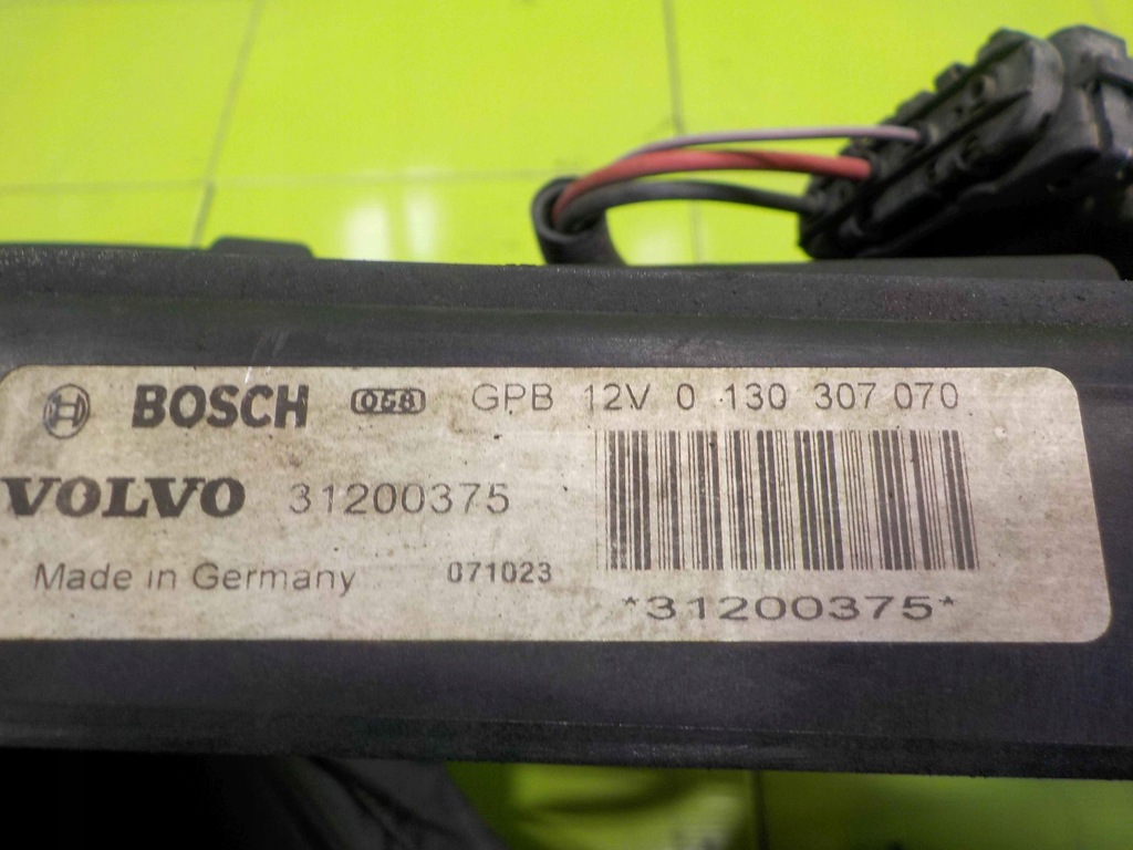 фото №4, Volvo v70 iii 2.4 d5 08r вентиляторы радиатора 31200375 0130307070