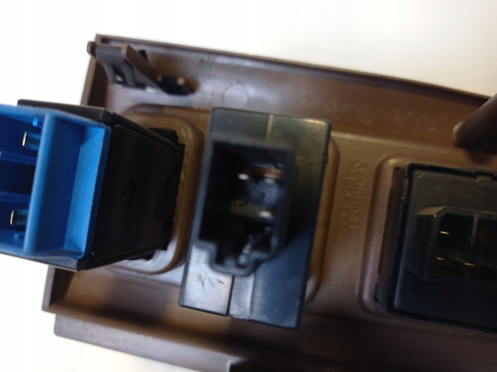 фото №8, Панель света зеркал kia carnival 0k55355210d