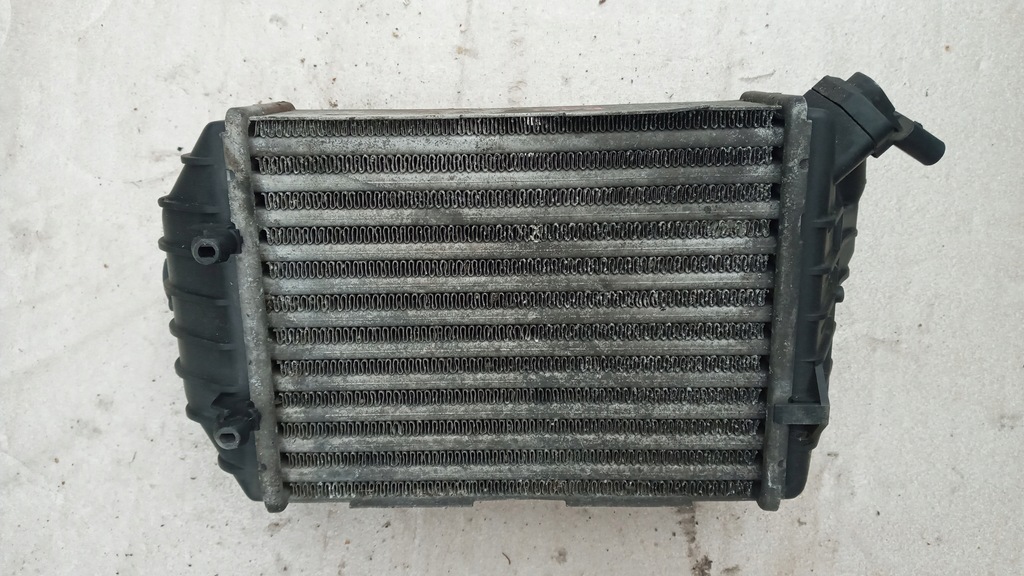 фото №2, Інтеркулер лівий радіатор passat b5 2.5 059145805