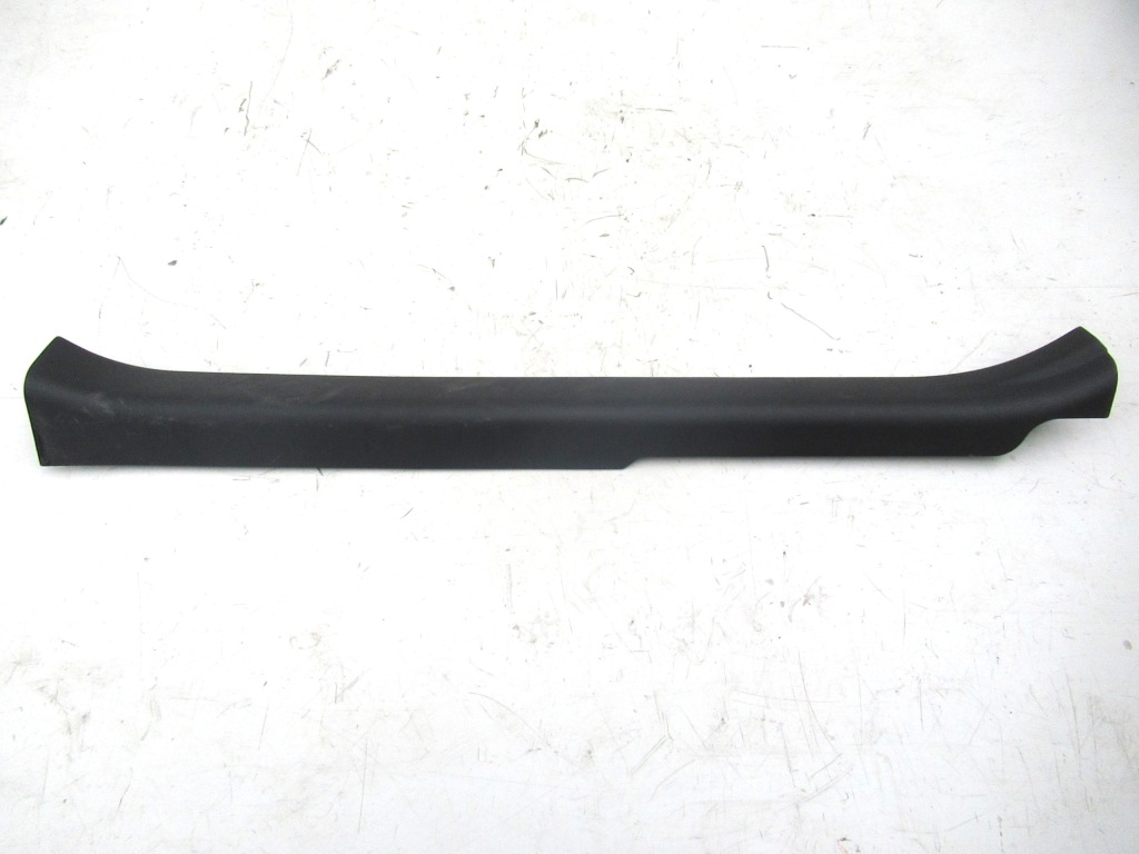 Купити Молдинг поріг передня права toyota yaris iv 5d