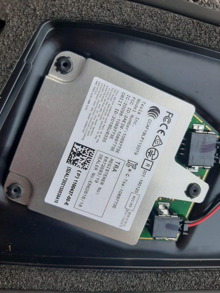 Камера бічна молдинг накладка tesla 3 lift 2021 Зі Шроту