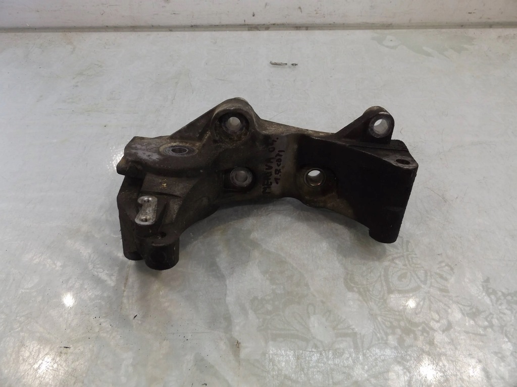 фото №1, Meriva a 1,7cdti кронштейн двигателя