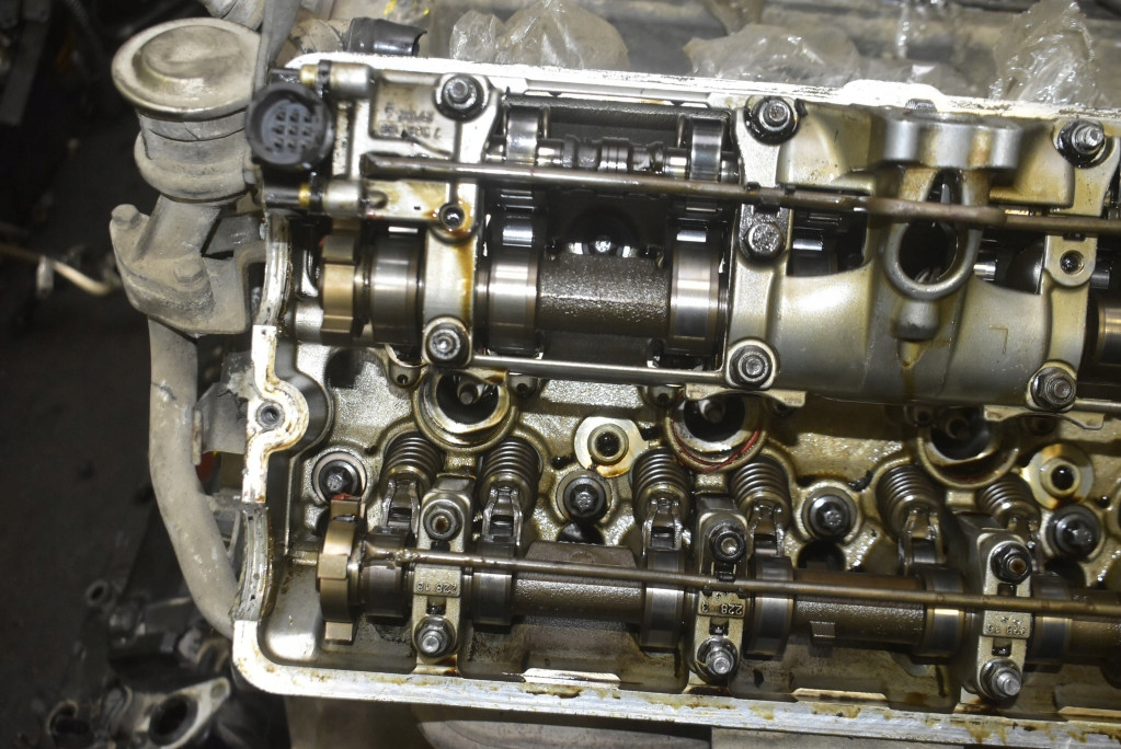 фото №14, Двигатель блок двигателя бензиновый n62b44 7534012 bmw e63 4.4 v8 333km 03-07 сжатие