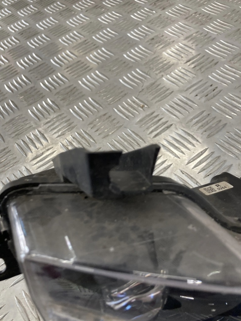 фото №4, Противотуманная фара led правый tesla model 3 17-