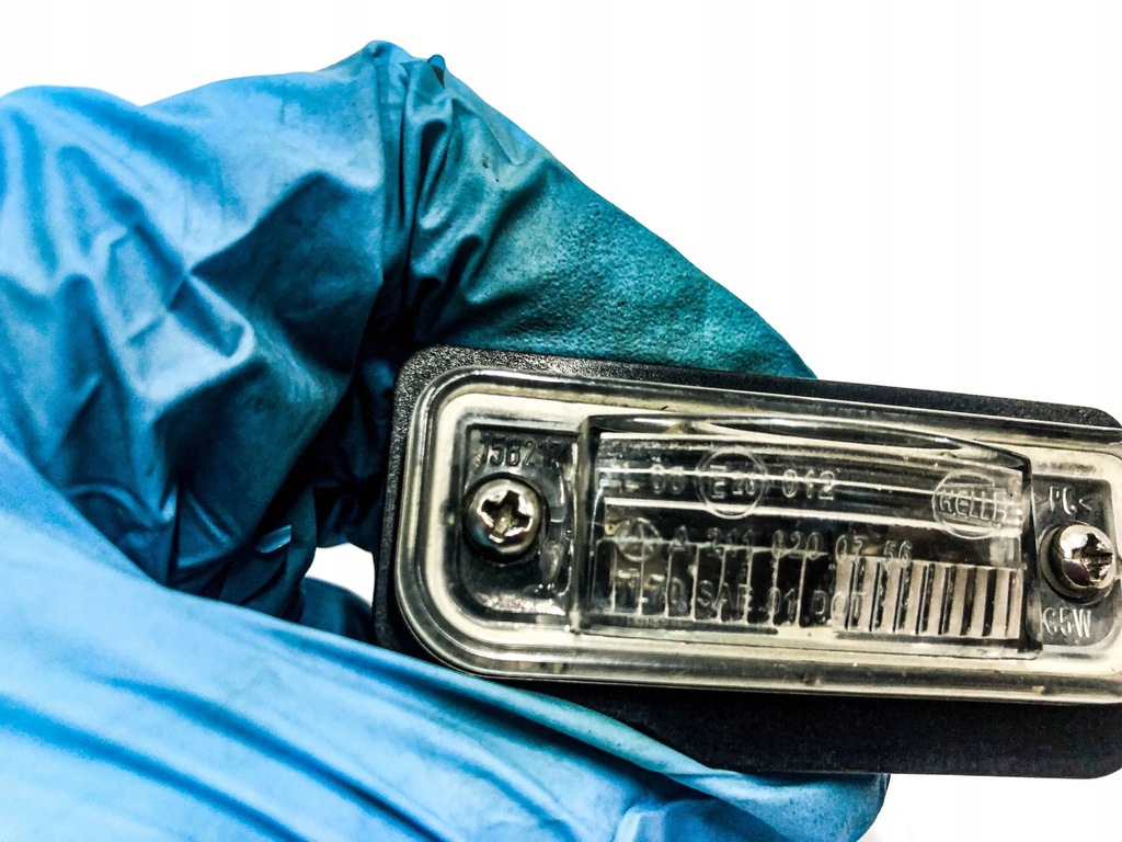 фото №11, Mercedes-benz slk r171 2005 фонари номерного знака регистрационный