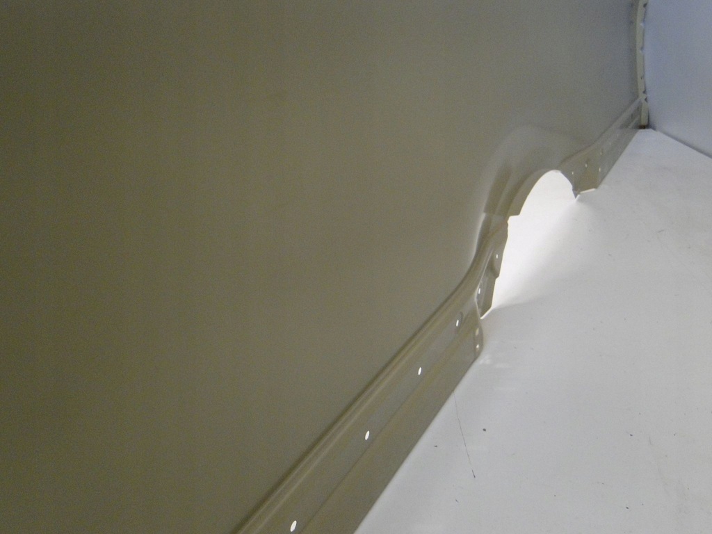 фото №13, Mercedes sprinter 910 крыло задний левый стена