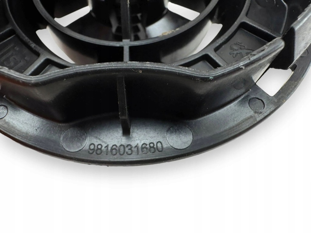 фото №5, Peugeot 2008 ii 2024 болт колеса запасного