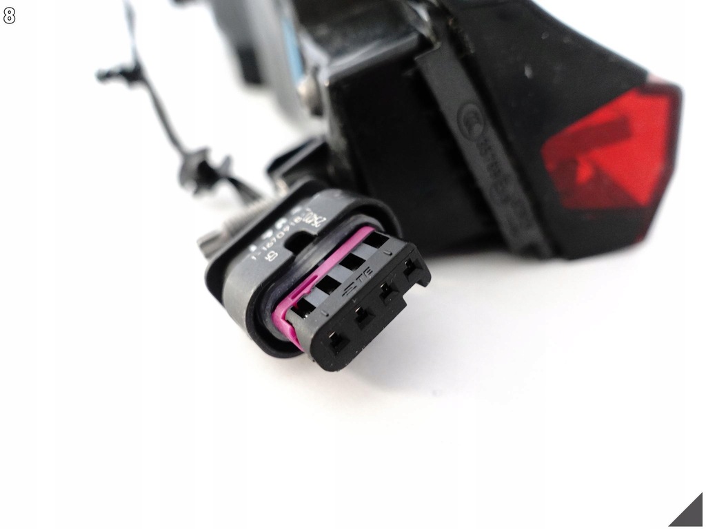 фото №9, Polestar ii 2 20- лампа led w кришка кришка багажника права задня europa