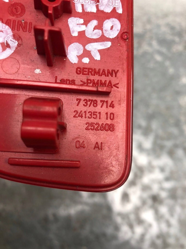 Відбивач лампи правий задній mini f60 7378714 Оригінал