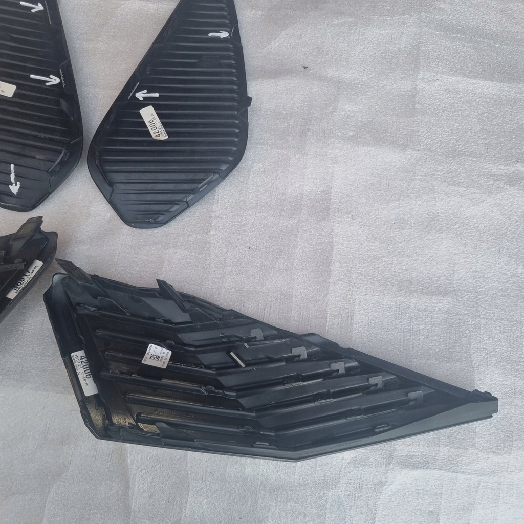 фото №11, Решітка заглушка бампера 5008 3008 9836826977