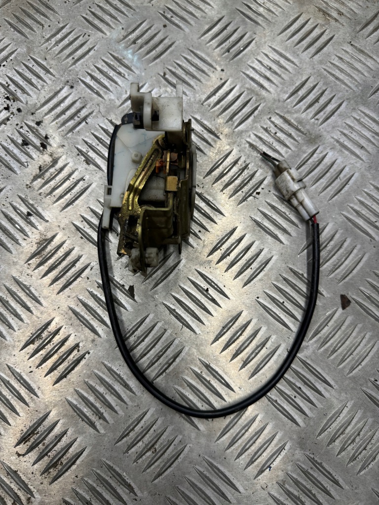 фото №1, Замок двері правий перед передній mitsubishi pajero ii 2 91-99r. 5двері