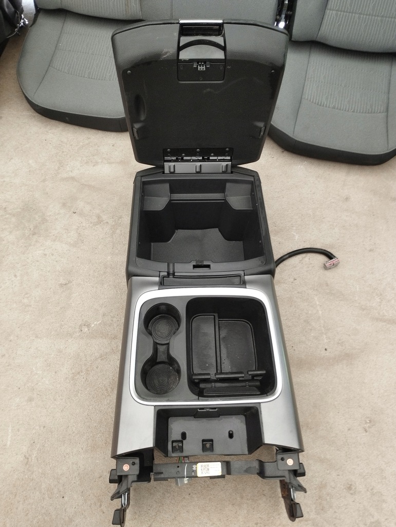 фото №7, Dodge ram 1500 13-25 сидіння заднє сидіння задня тунель usa