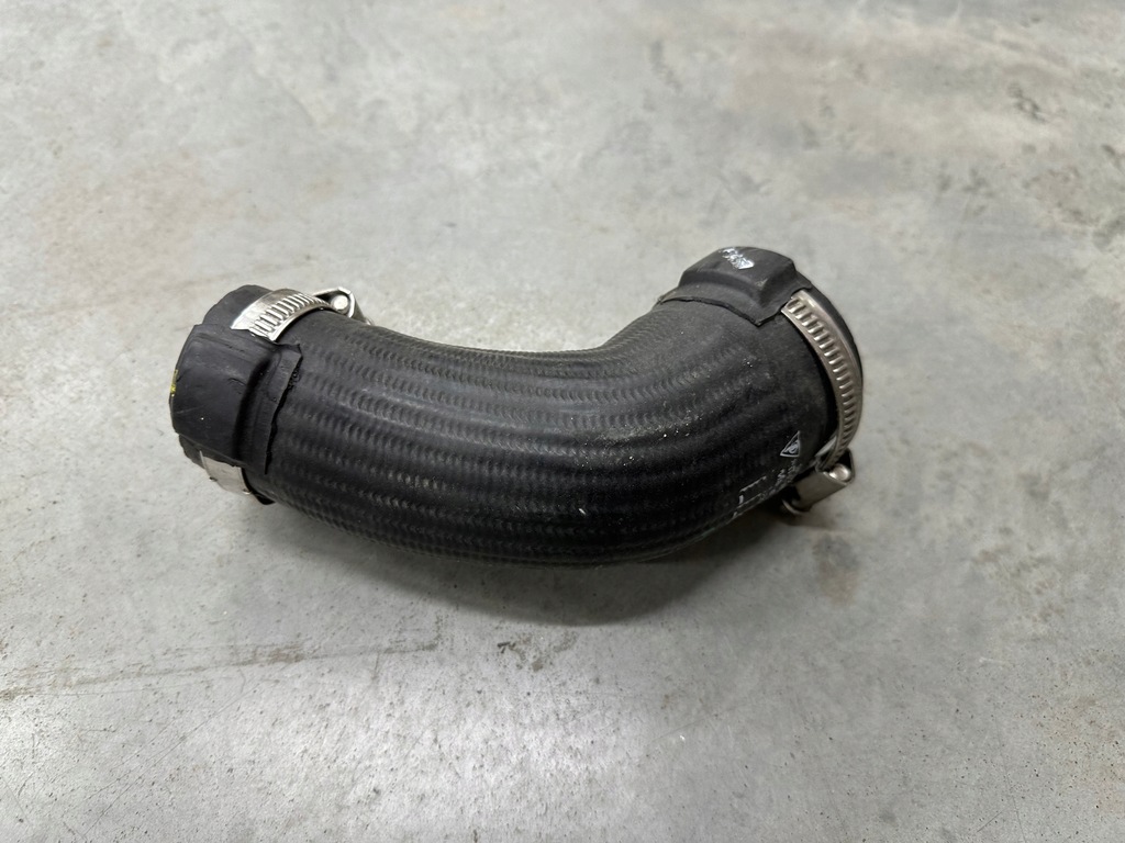 фото №1, Шланг труба интеркулер porsche macan 95b lift 95b145737b ideał